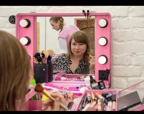 Брови и макияж